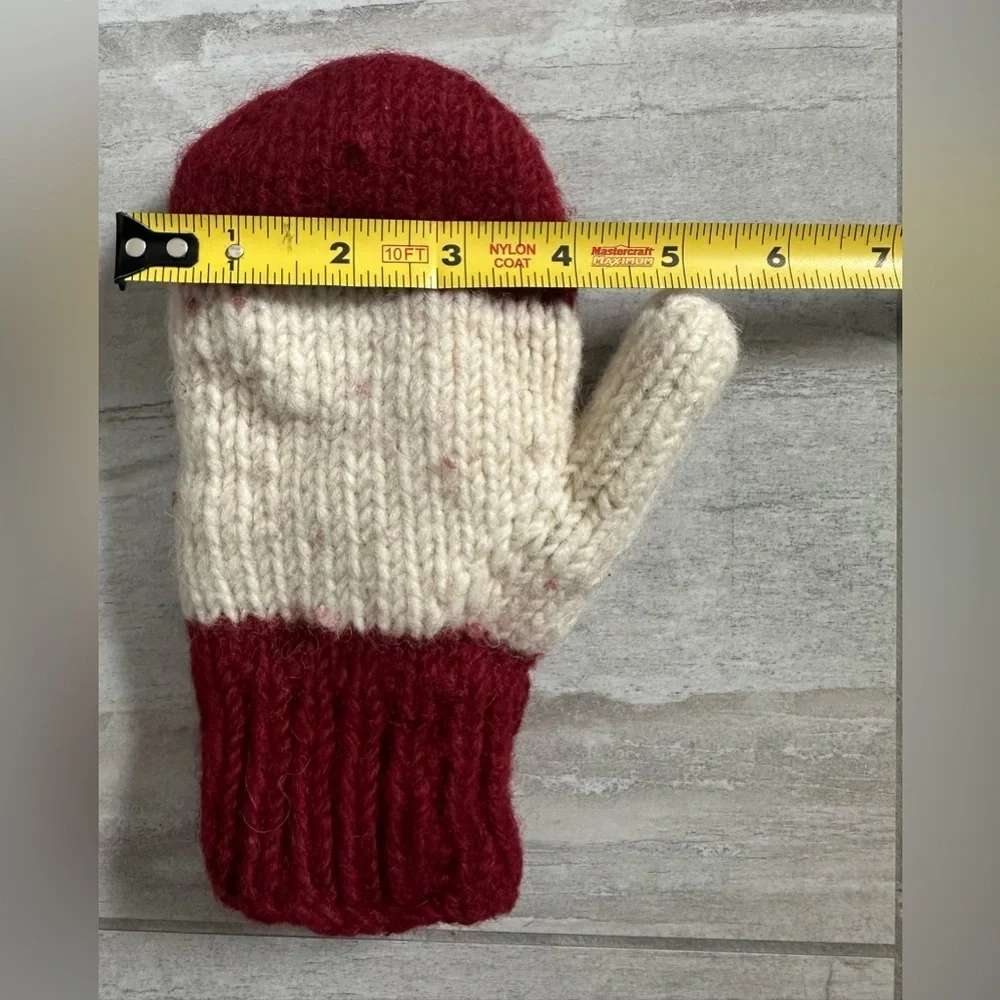 Mittens - Picture 4 of 6